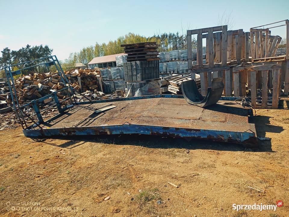 Najazd do mercedesa dostawcze