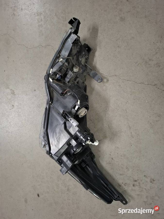 TOYOTA COROLLA E16 LIFT LAMPA PRAWA Wrocław
