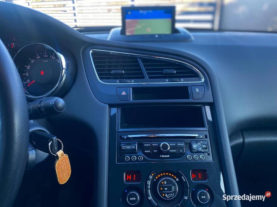 Peugeot 5008 20 Hdi 2016r 7os Czarny 137 1995cm3 świętokrzyskie Kielce