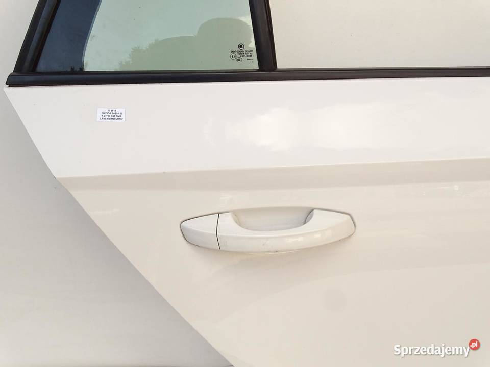 DRZWI PRAWY TYŁ PRAWE TYLNE LF9E SKODA FABIA III Drzwi