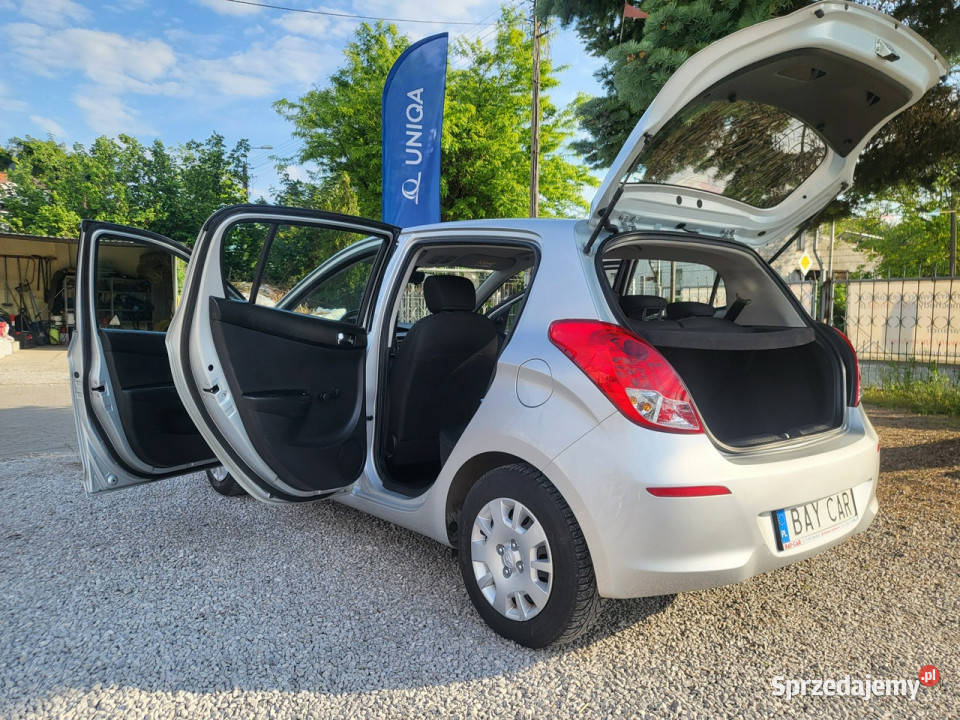 Hyundai i20 12 85 100 Przebieg 128 Dekra I łódzkie Pabianice