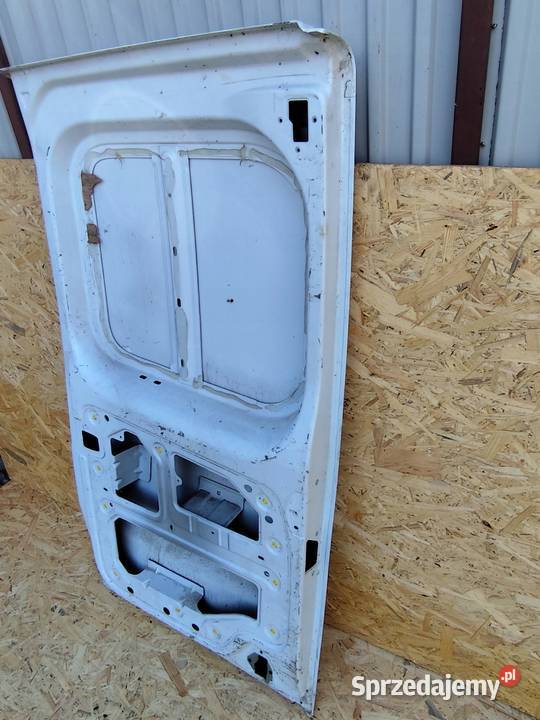 RENAULT TRAFIC IV 4 DRZWI PRAWE TYŁ TYLNE PRAWY dostawcze Przemęt