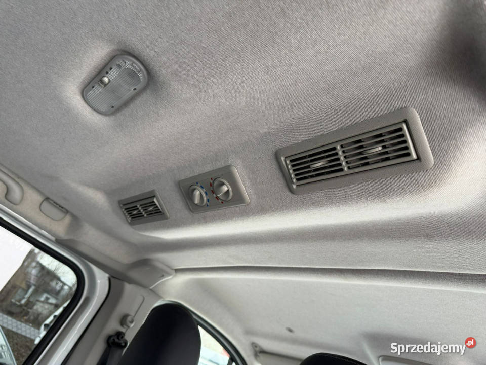 Opel Vivaro 16 120 9 osobowy klima Nawiewy II Łodygowice