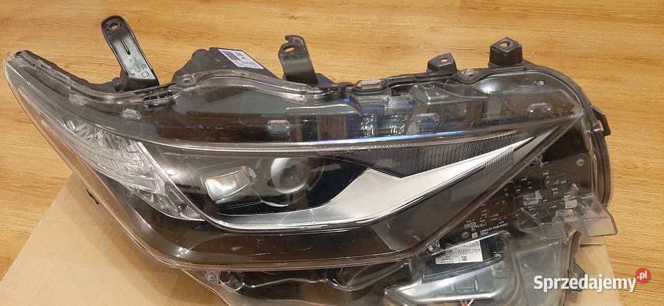 Lampa reflektor Toyota Auris full led