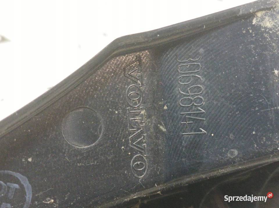 LAMPA TYŁ LEWA ODBLASK EU LIFT FL 30698141 Volvo