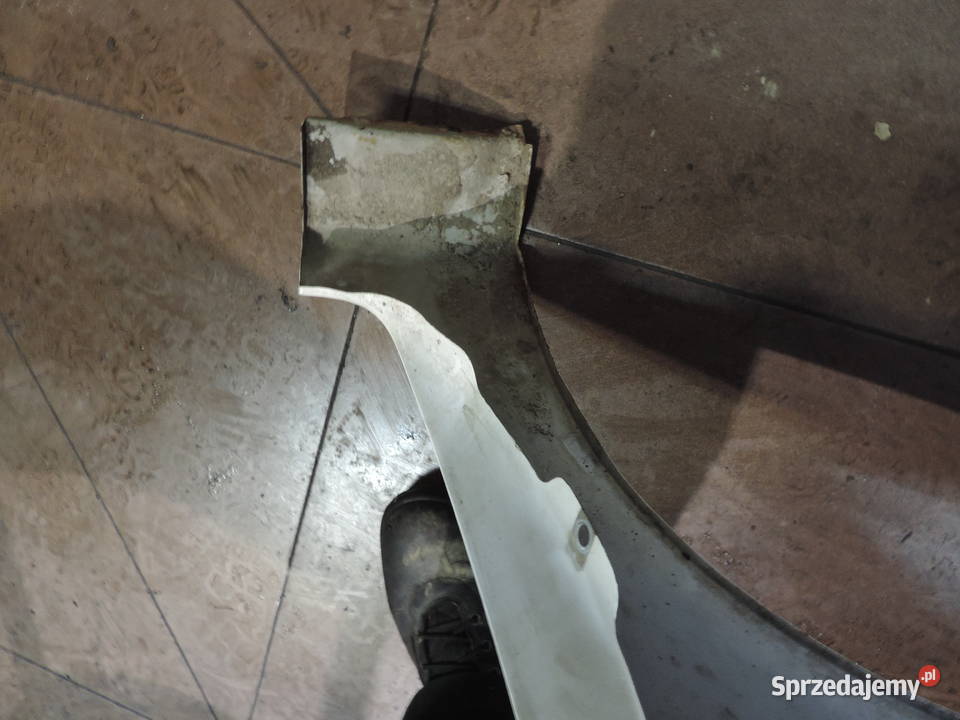 BŁOTNIK PRAWY PRZEDNI FORD FIESTA MK 6 FL KOLOR Nowy Sącz