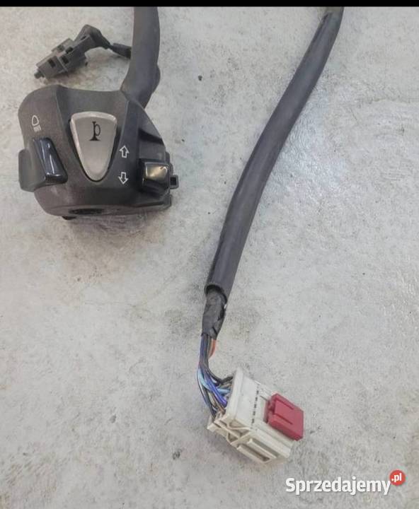 Honda VFR 1200 F 1200F 0916 PRZEŁĄCZNIK LEWY wielkopolskie