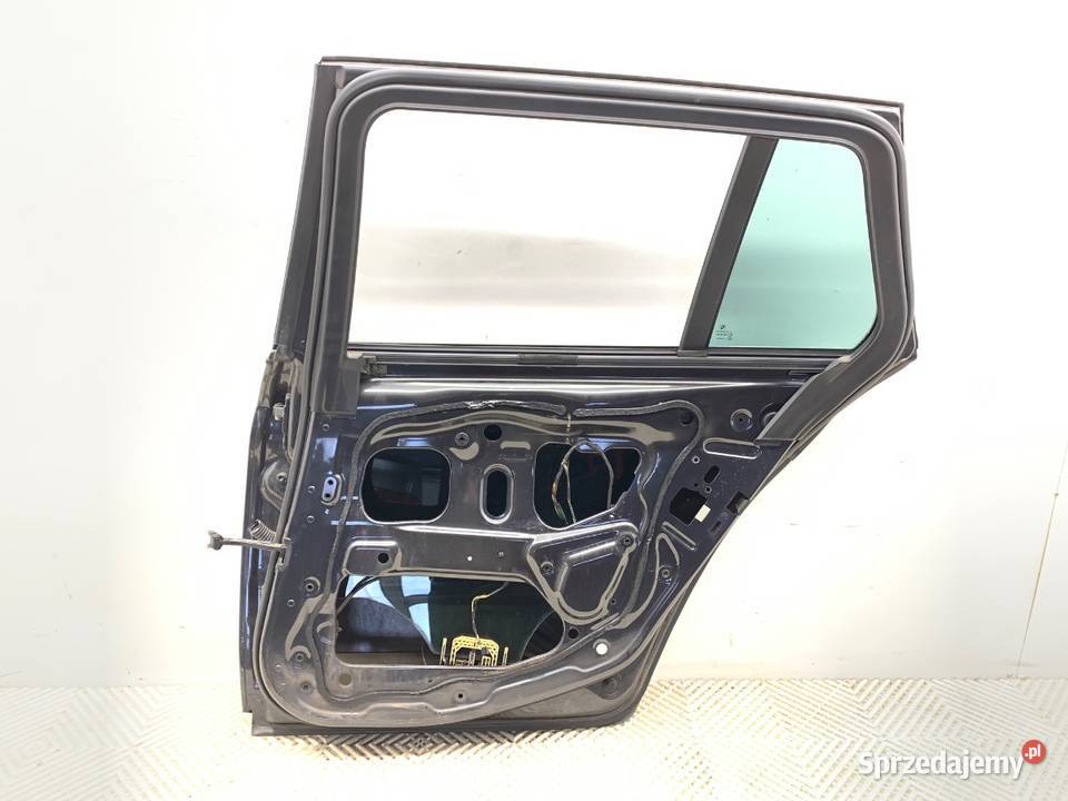 DRZWI PRAWY TYŁ BMW F11 Kombi 0917 A90 sprzedam