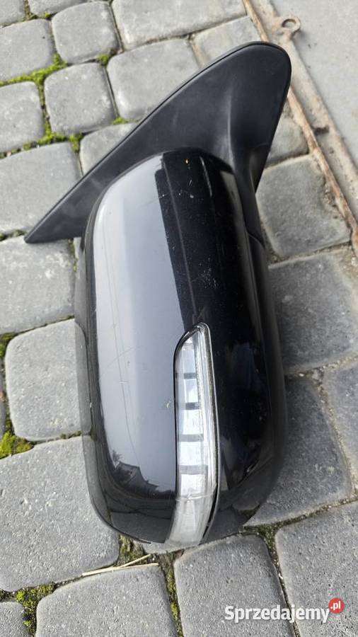 Suzuki Grand Vitara II lusterko prawe uszkodzone Wieliczka