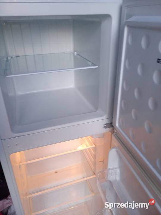 Sprzedaję lodówkę Lodówki i zamrażarki