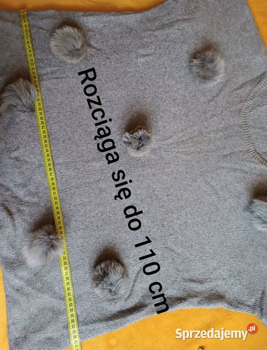 Sweter szary z ozdobnymi pomponami z futerka szary/srebrny Cieszyn