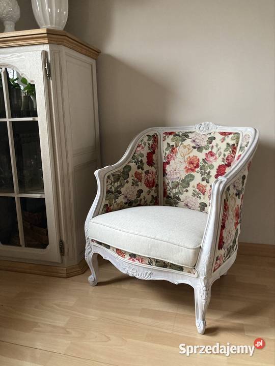 Dębowy fotel ludwikowski Wilczyn