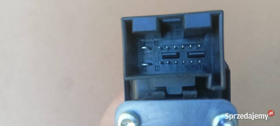 Silniczek szyby 6Q2959802F osobowe