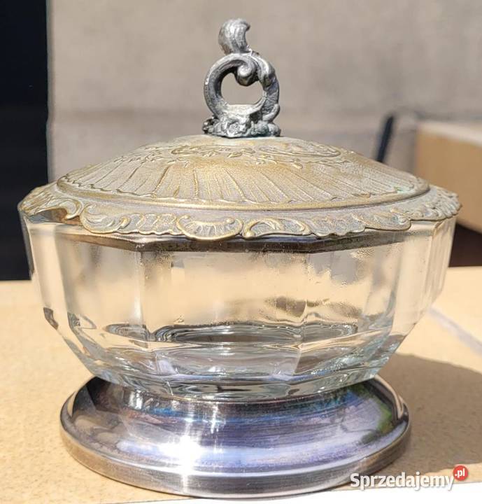 Eleganckie włoskie szklane puzderko z