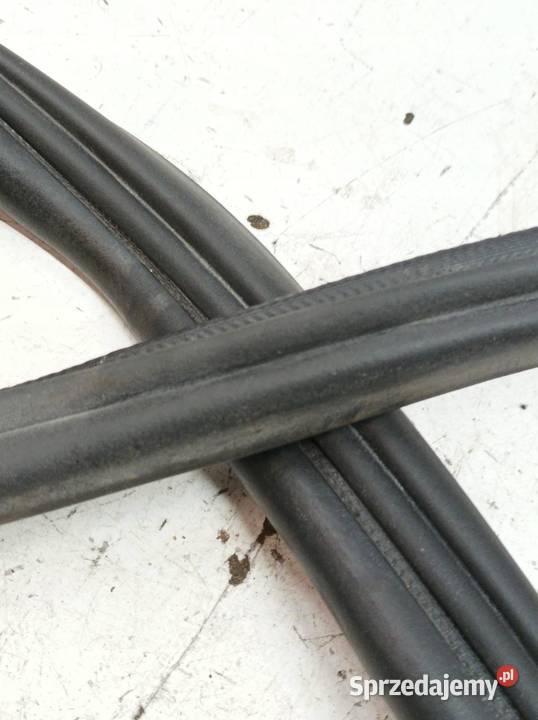 USZCZELKA DRZWI LEWY PRZÓD KAROSERYJNA VW Karoseria sprzedam