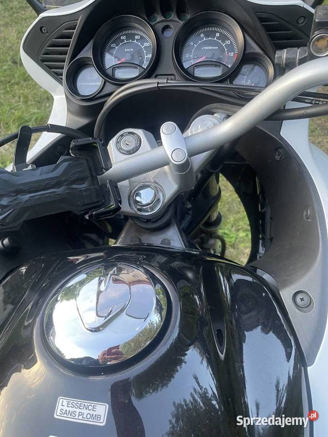 Honda Varadero 125 idealnydoposażony Rok produkcji 2011 Ostrów Wielkopolski sprzedam