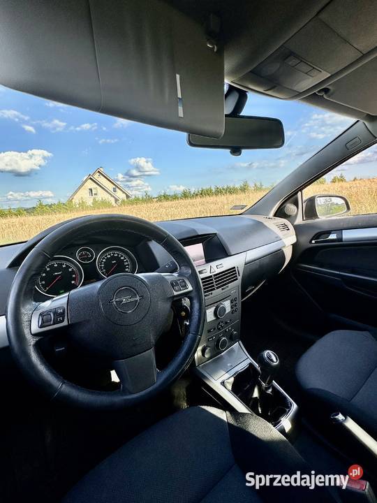 Opel Astra H GTC 16 benzyna 2006r 244000km Kłodzko