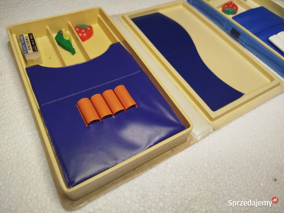 Piórniki i gumki chińskie z czasów PRL u