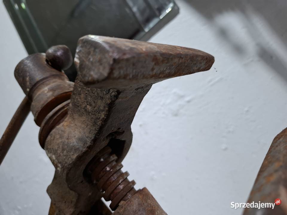 Stare imadło kowalskie ślusarskie 12 175