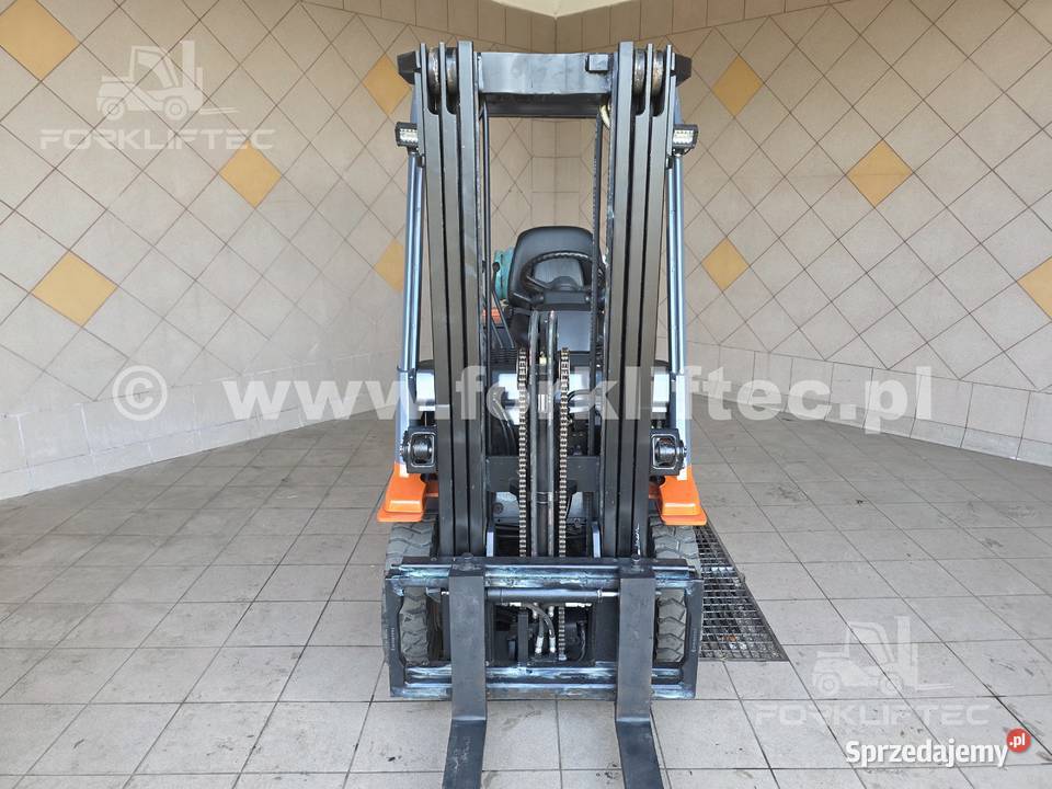 Wózek widłowy TOYOTA 7FGF18 1750 Triplex TOYOTA Toyota Lędziny