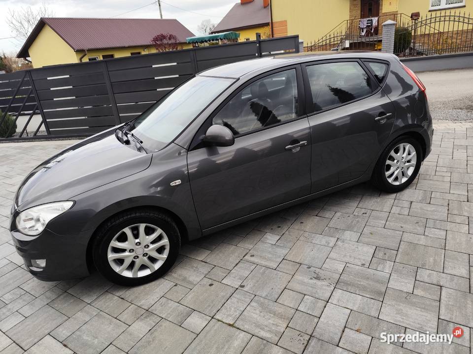 Hyundai i30 16 CRDI 2007 Klima Grzane Siedzenia i30 sprzedam