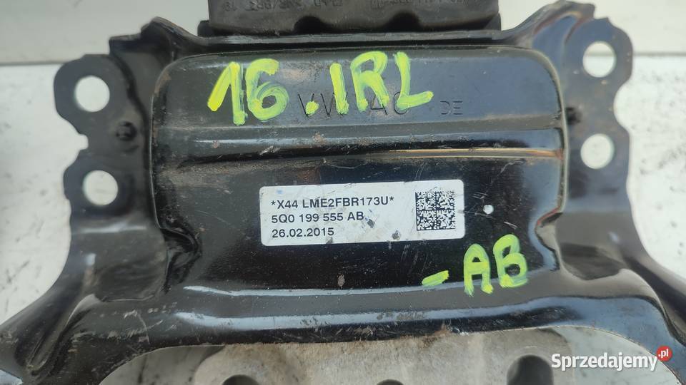 16VW GOLF VII PASSAT B8 PODUSZKA SILNIKA PRZÓD osobowe