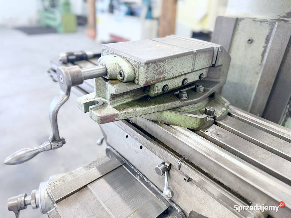 Frezarka BRIDGEPORT series 1 2HP imadło odczyty Produkcja lubuskie Zabór