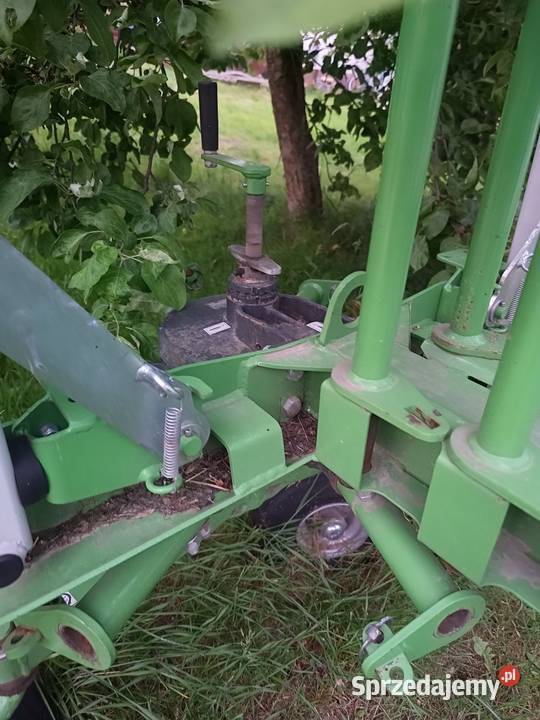Sprzedam zgrabiarkę karuzelową Rolnictwo Wola Malowana