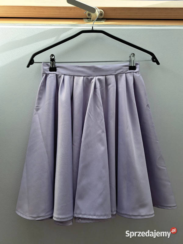 Urocza rozkloszowana spódnica w kolorze Trąbki Wielkie