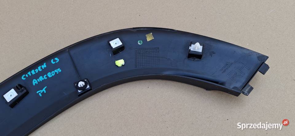 CITROEN C3 AIRCROSS LISTWA BŁOTNIKA PRAWY TYŁ Błotniki Bieleń