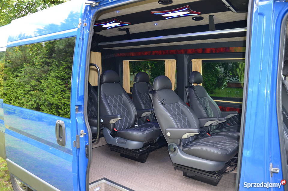 Przewóz osób BUS 81 wyposażenie VIP Wynajem Busa Tarnowskie Góry