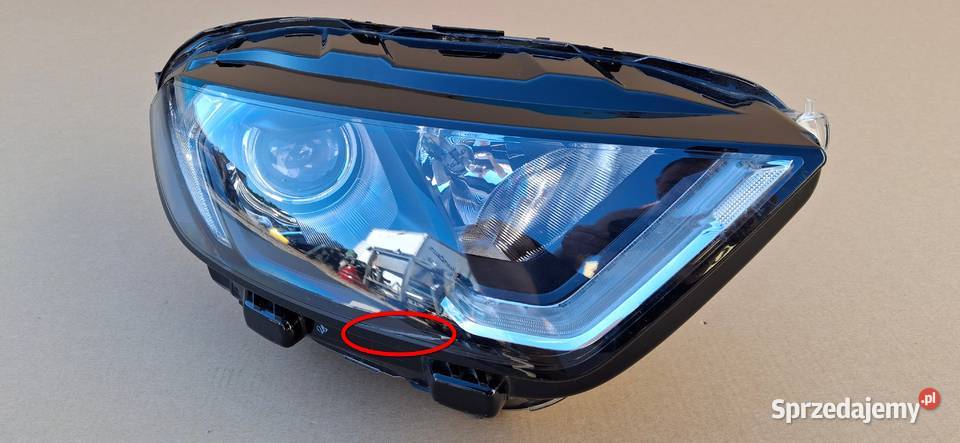 FORD ECOSPORT II LIFT REFLEKTOR PRAWY LAMPA Bieleń