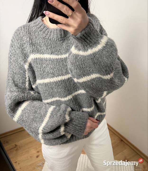Szary miękki damski sweter szary w białe paski sprzedam