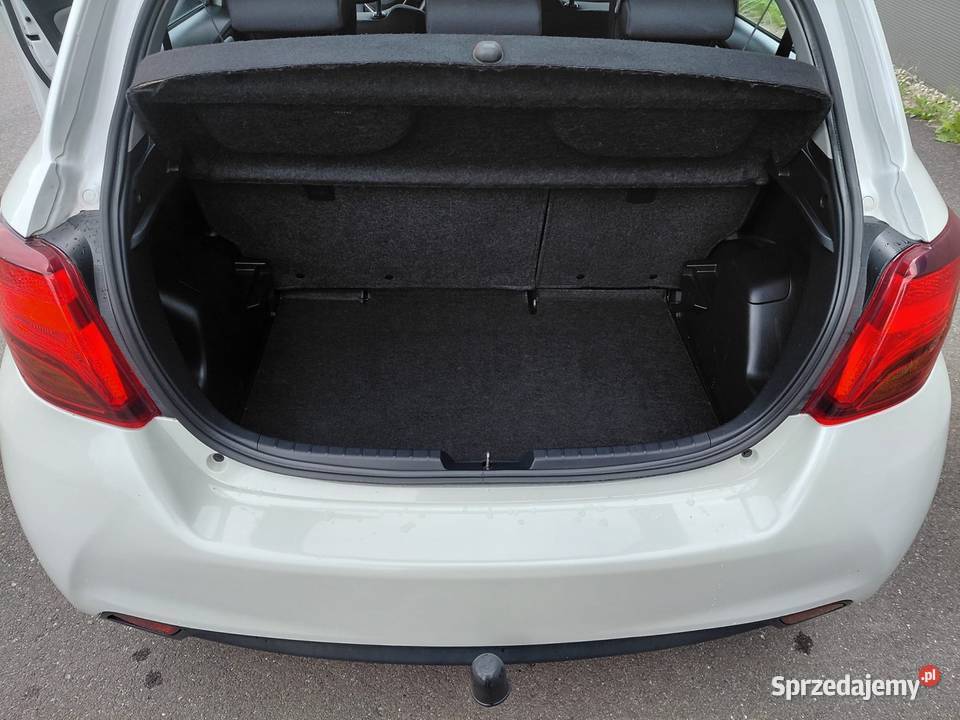 TOYOTA YARIS 2014R 10 70 Przeb79 Navi Kamera 4/5 Jelenia Góra
