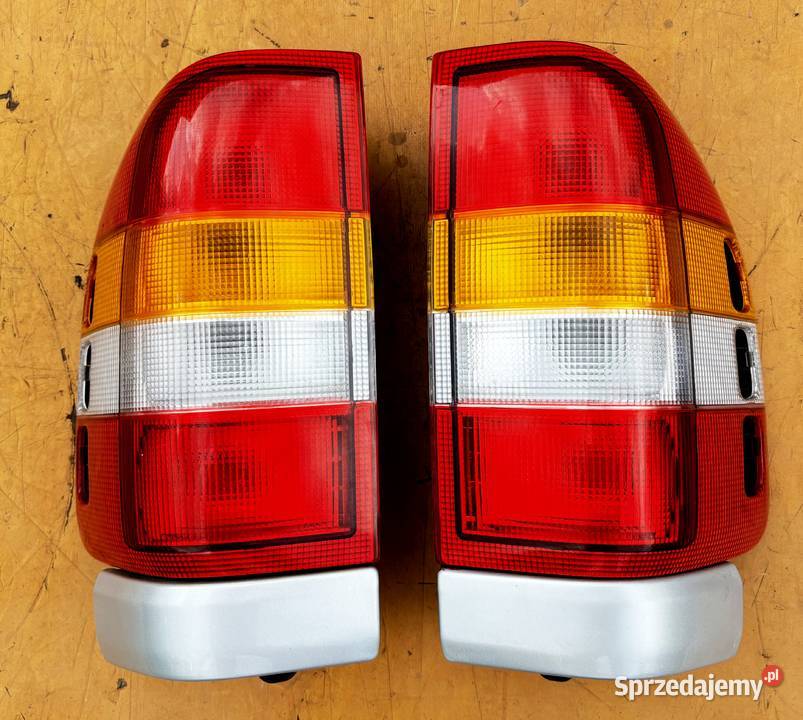 OPEL FRONTERA B 2003 LAMPA LEWY TYŁ KOMPLETNA Radom sprzedam