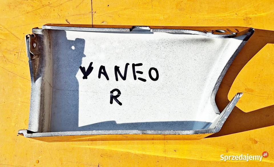 MERCEDES VANEO W414 LISTWA POD LAMPĘ TYLNĄ sprzedam