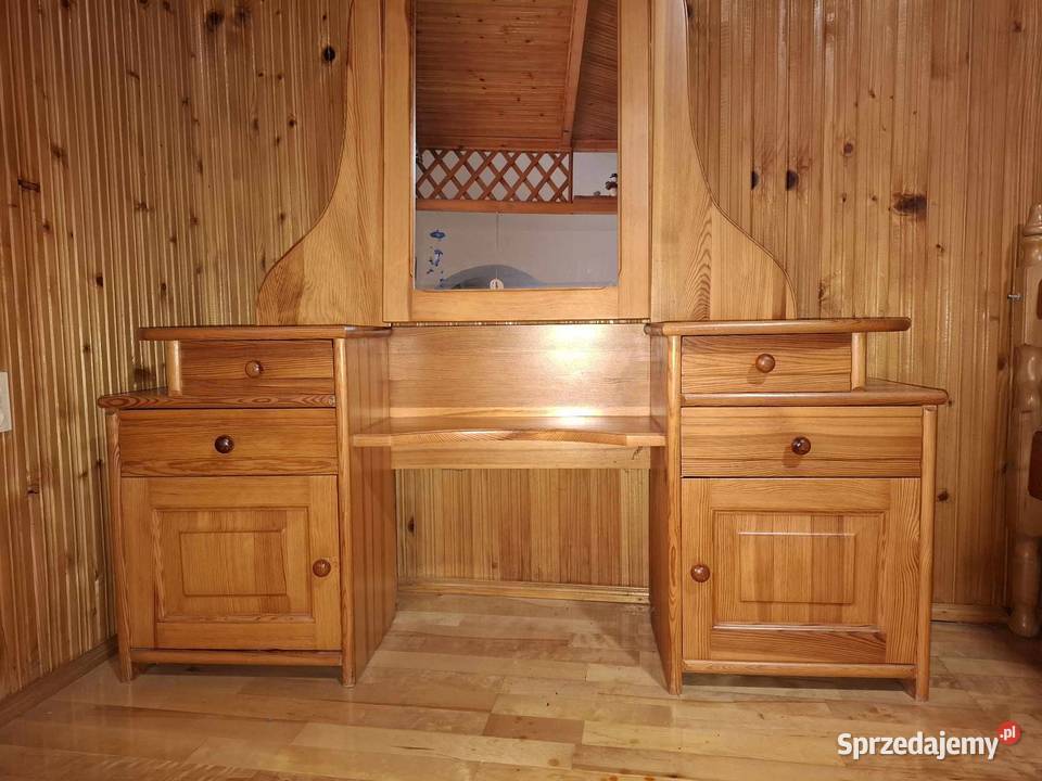Toaletka kosmetyczna z lustrem drewniana Dobrucowa