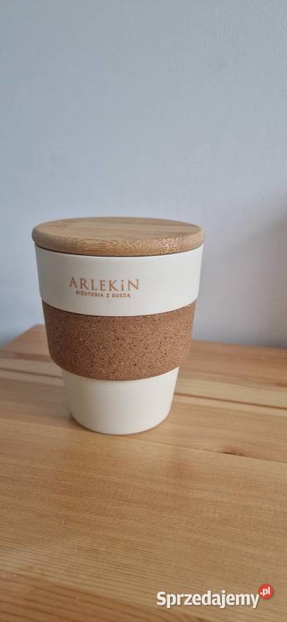 kubek termiczny z pokrywką beżowy Akcesoria kuchenne Kraków