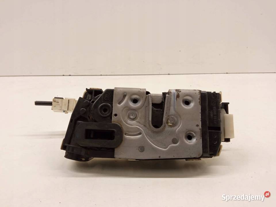 ZAMEK DRZWI TYŁ PRAWY W906 A9067400835 osobowe Karoseria