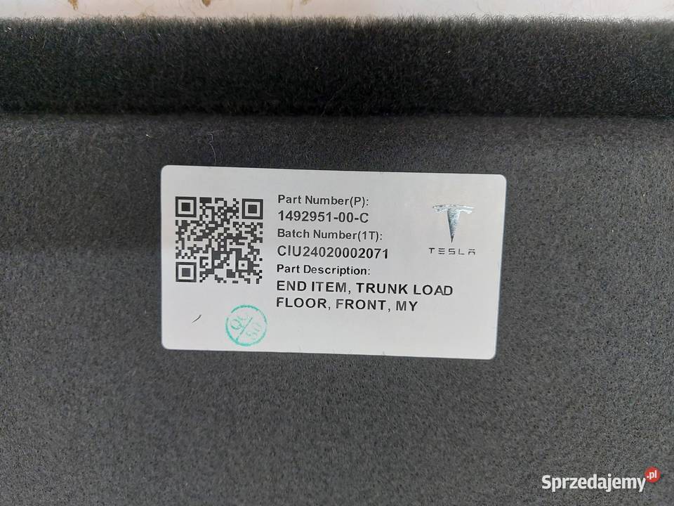 TESLA MODEL Y 2024r DYWAN WYKŁADZINA BAGAŻNIKA Dywaniki