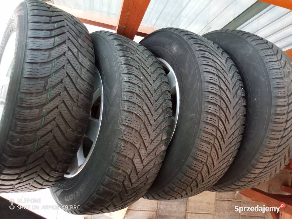 sprzedam opony zimowe nokian 100h dot 1222r 2 215 Pozostałe Strzelno