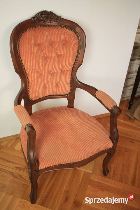 Pięknie zdobiony fotel klasyczny 1cm Pszczyna
