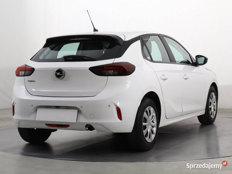 Opel Corsa 12 asystent pasa ruchu