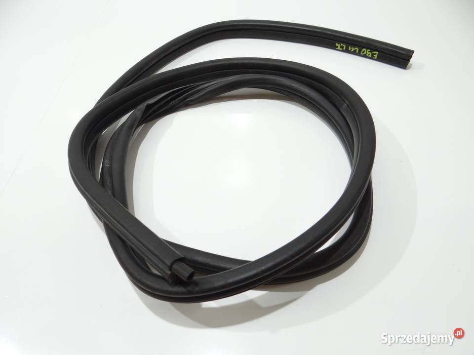 USZCZELKA DRZWI LEWY TYŁ BMW E90 LCI 7247259 osobowe