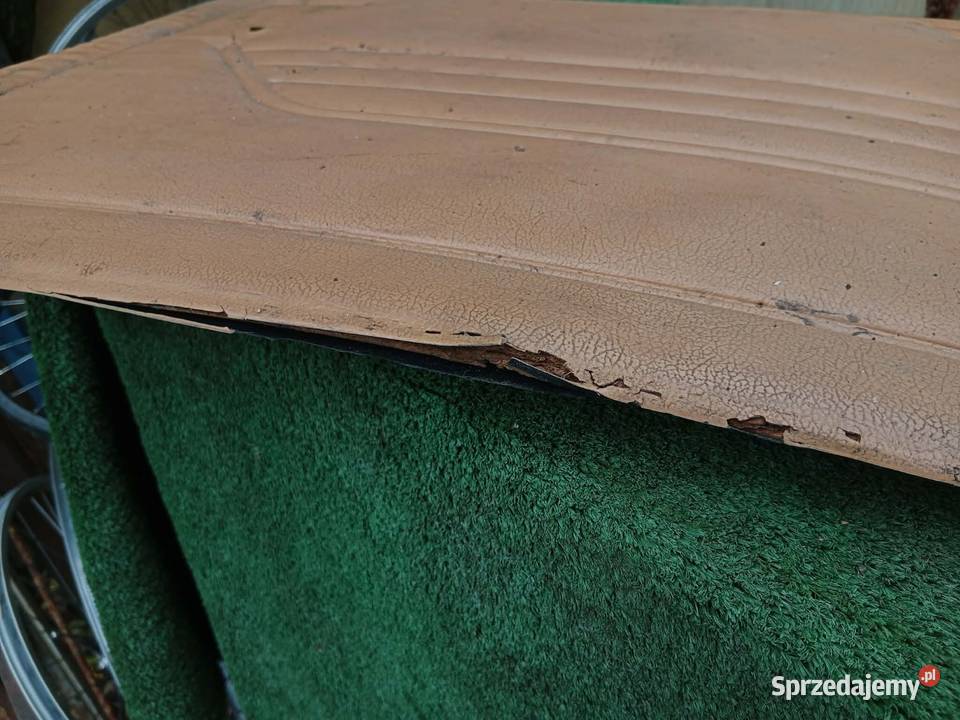 Kremowe poszycie drzwi fiat 126p Kęty