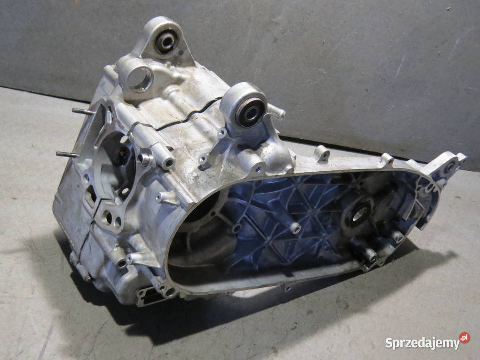 SUZUKI BURGMAN K7 125 150 200 BLOK KORPUS Łódź