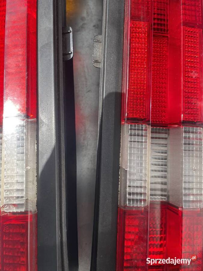 Lampy tylne Rok produkcji 1978 łódzkie Pabianice