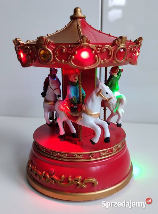 Nowa świąteczna karuzela ż muzyką i światełkami Katowice