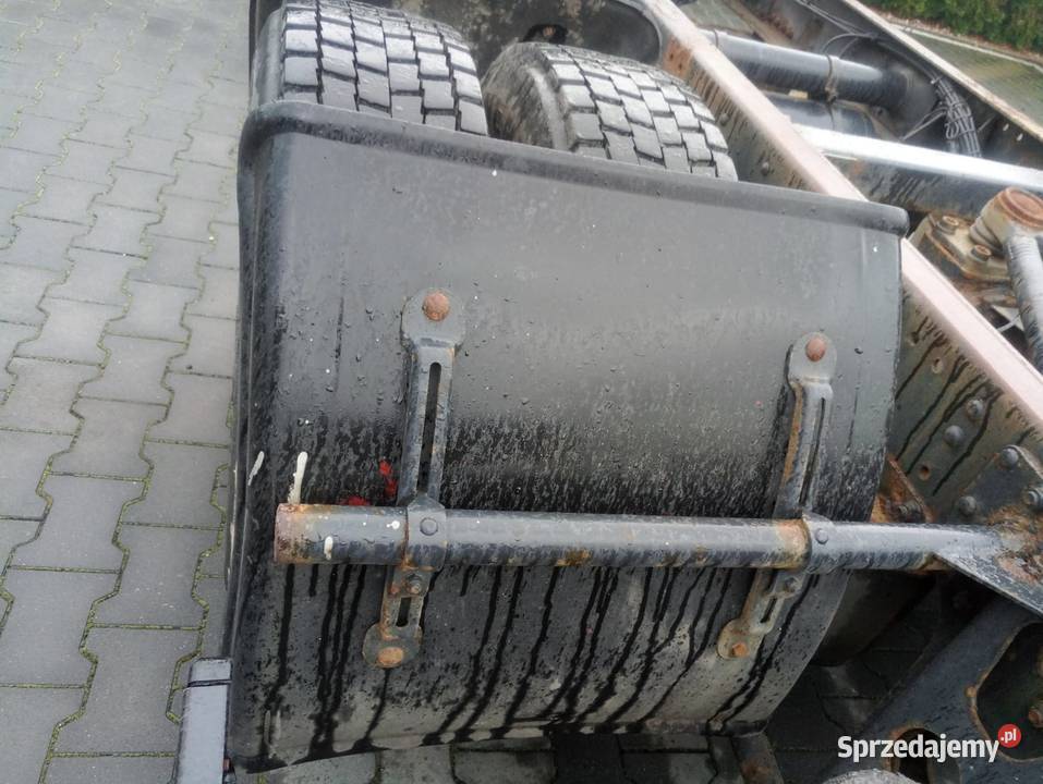 Nadkola 4 sztuki rury błotniki tył R195 MAN Rzędowice sprzedam
