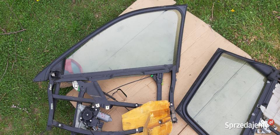 Audi A4 B5 Lift szyby ramki przednia i tylna szyby Rybno sprzedam